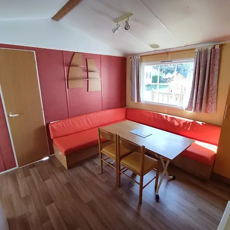 אתר קמפינג Mobil A Au L'escale Proche De Royan